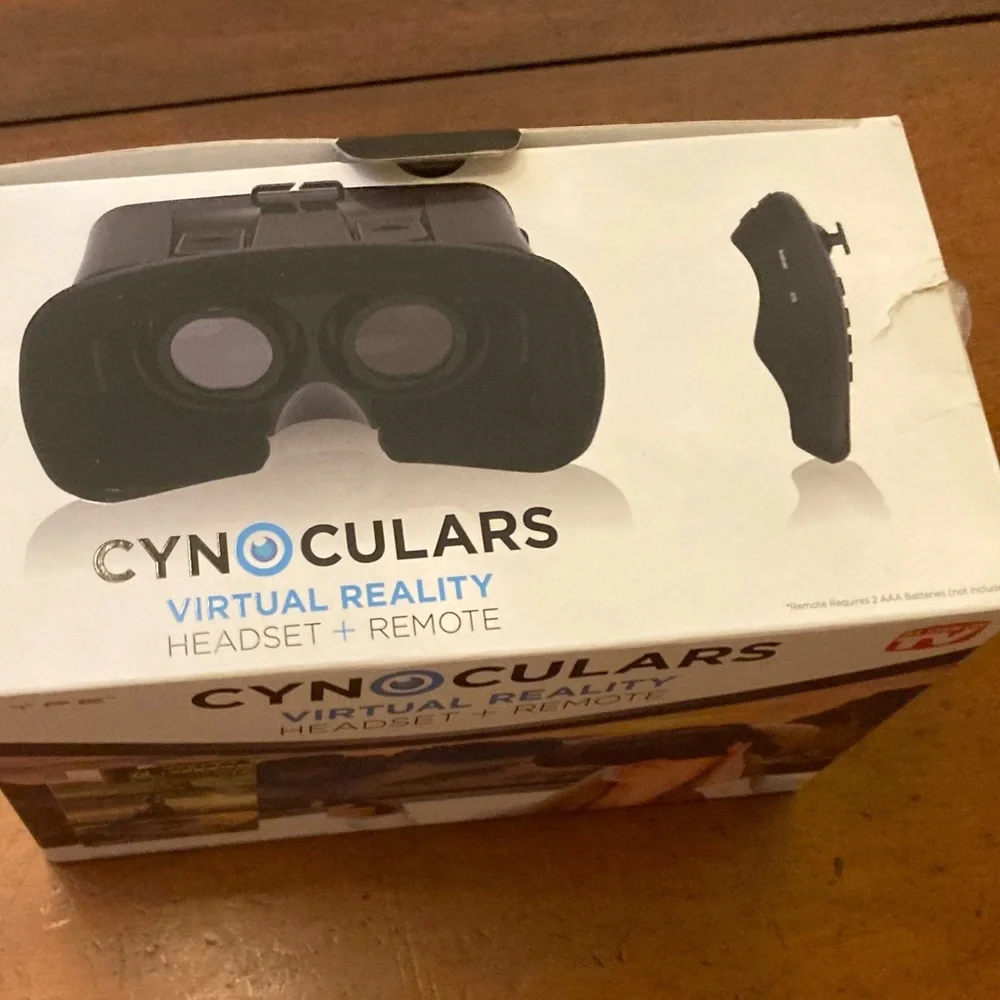 Cynoculars for virtual viewing of your videos and photos headset and remote